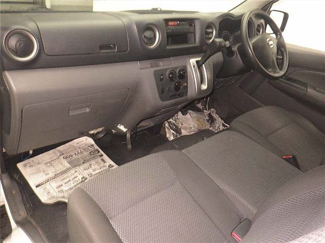 NISSAN NV350 CARAVAN