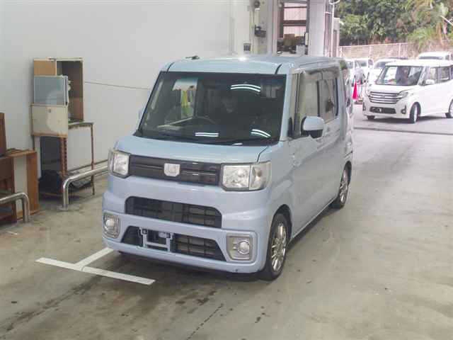 DAIHATSU WAKE