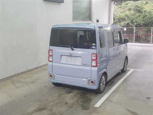 DAIHATSU WAKE