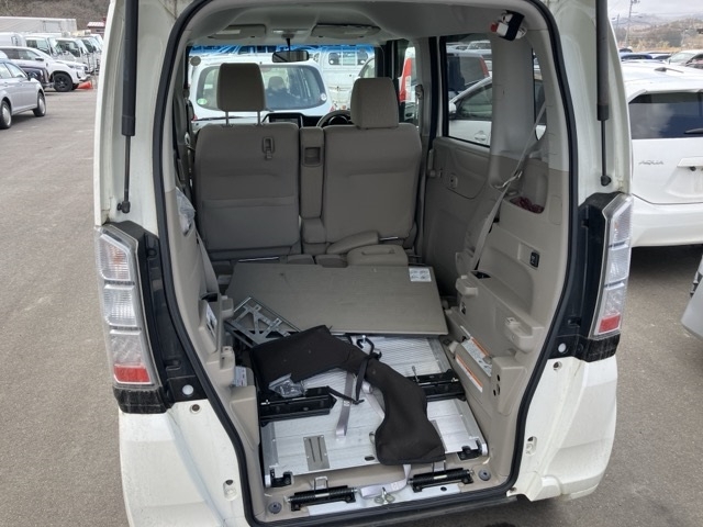 HONDA N-BOX+