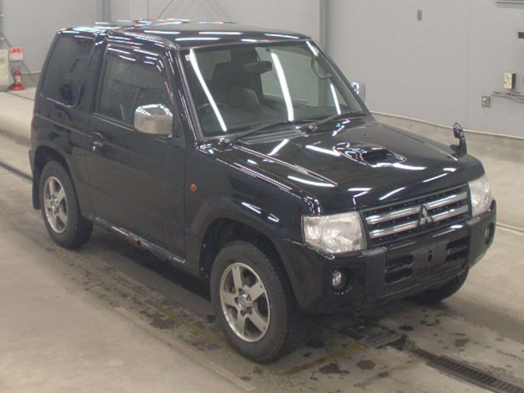 MITSUBISHI PAJERO MINI