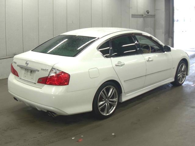 NISSAN FUGA