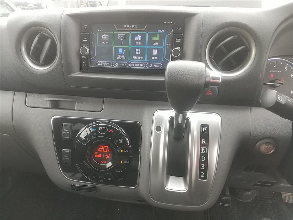 NISSAN NV350 CARAVAN