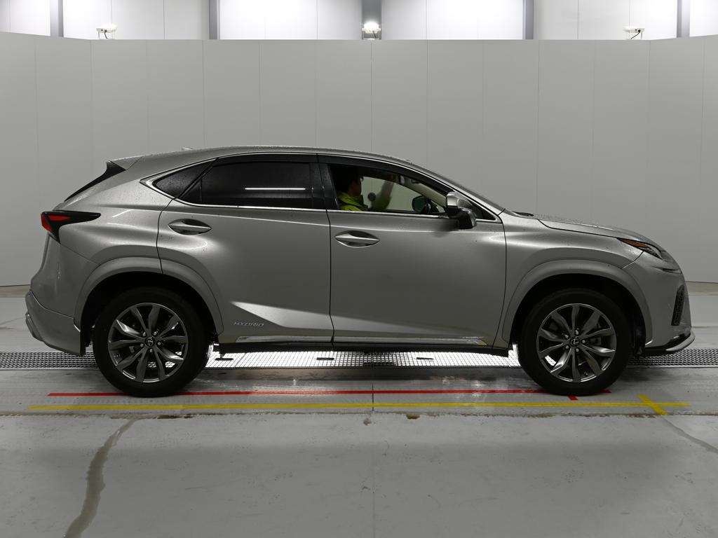 LEXUS NX300H