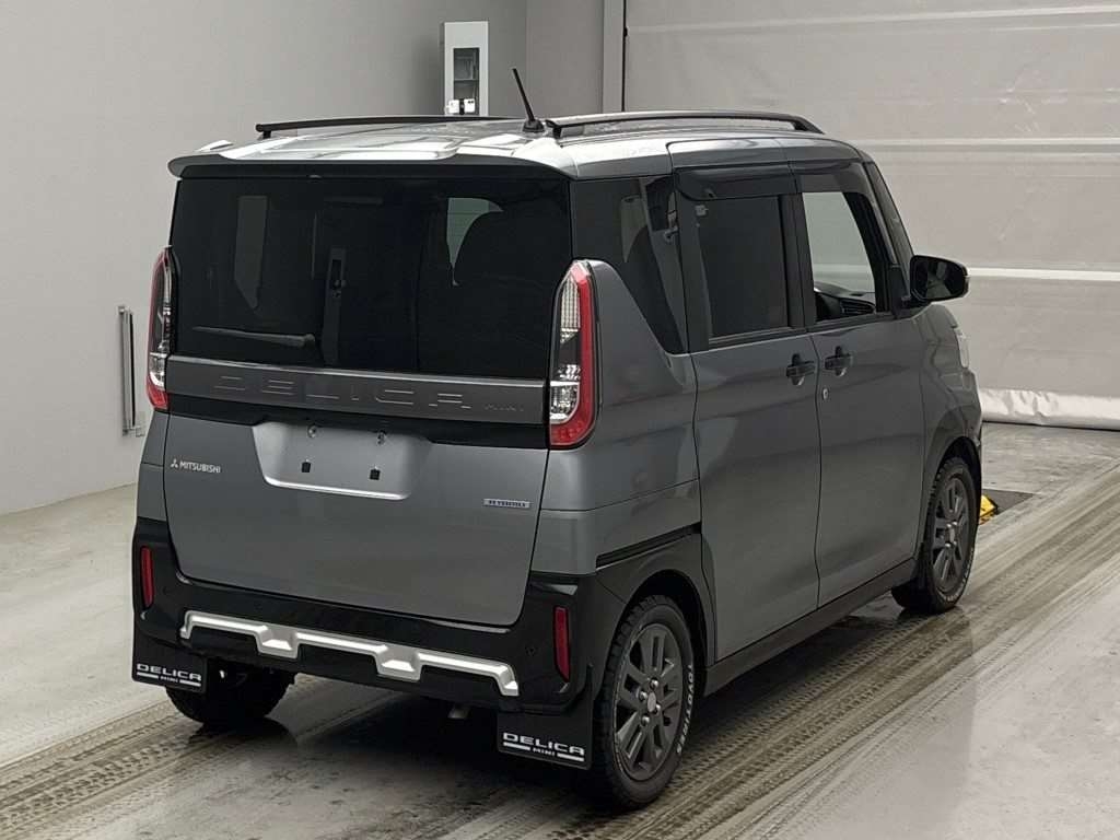 MITSUBISHI DELICA MINI