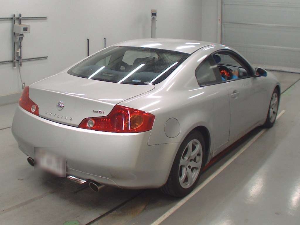 NISSAN SKYLINE