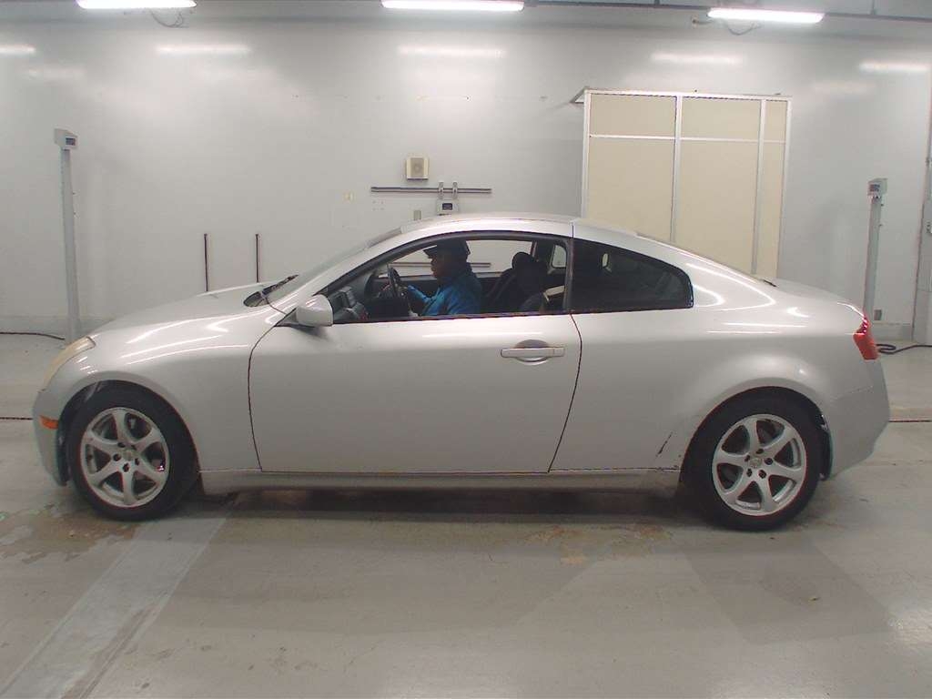 NISSAN SKYLINE
