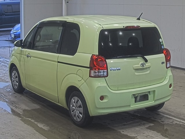 TOYOTA PORTE