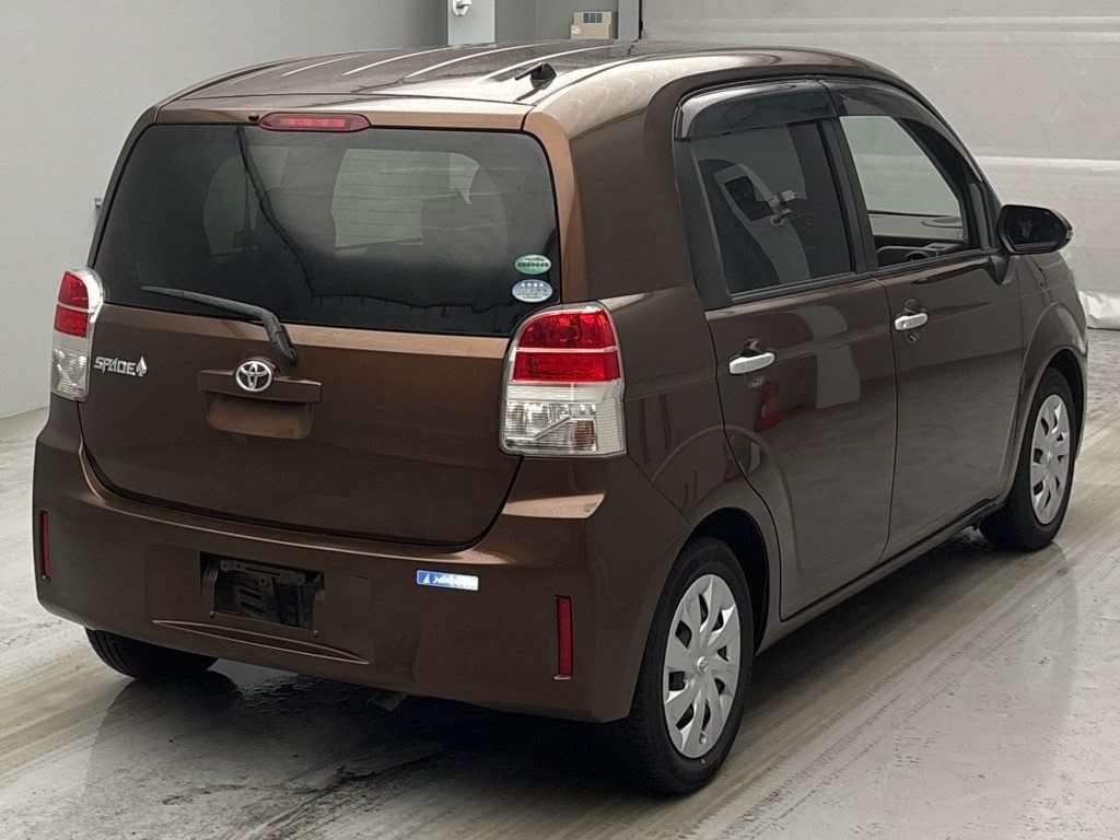 TOYOTA SPADE