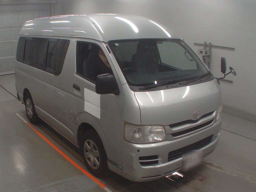 TOYOTA REGIUS ACE