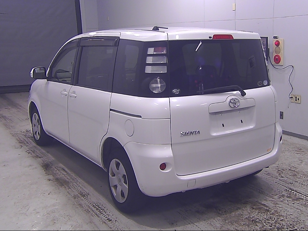 TOYOTA SIENTA