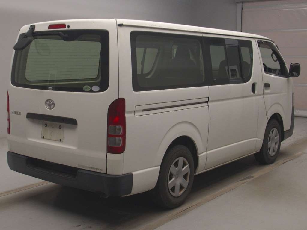 TOYOTA REGIUS ACE
