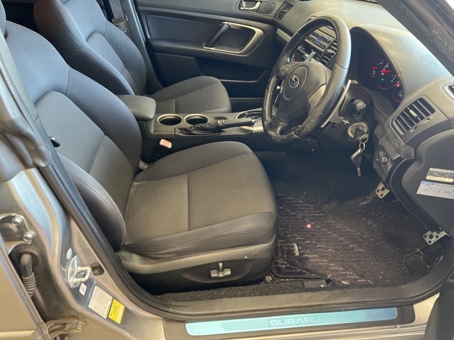 SUBARU LEGACY