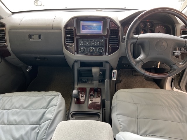 MITSUBISHI PAJERO