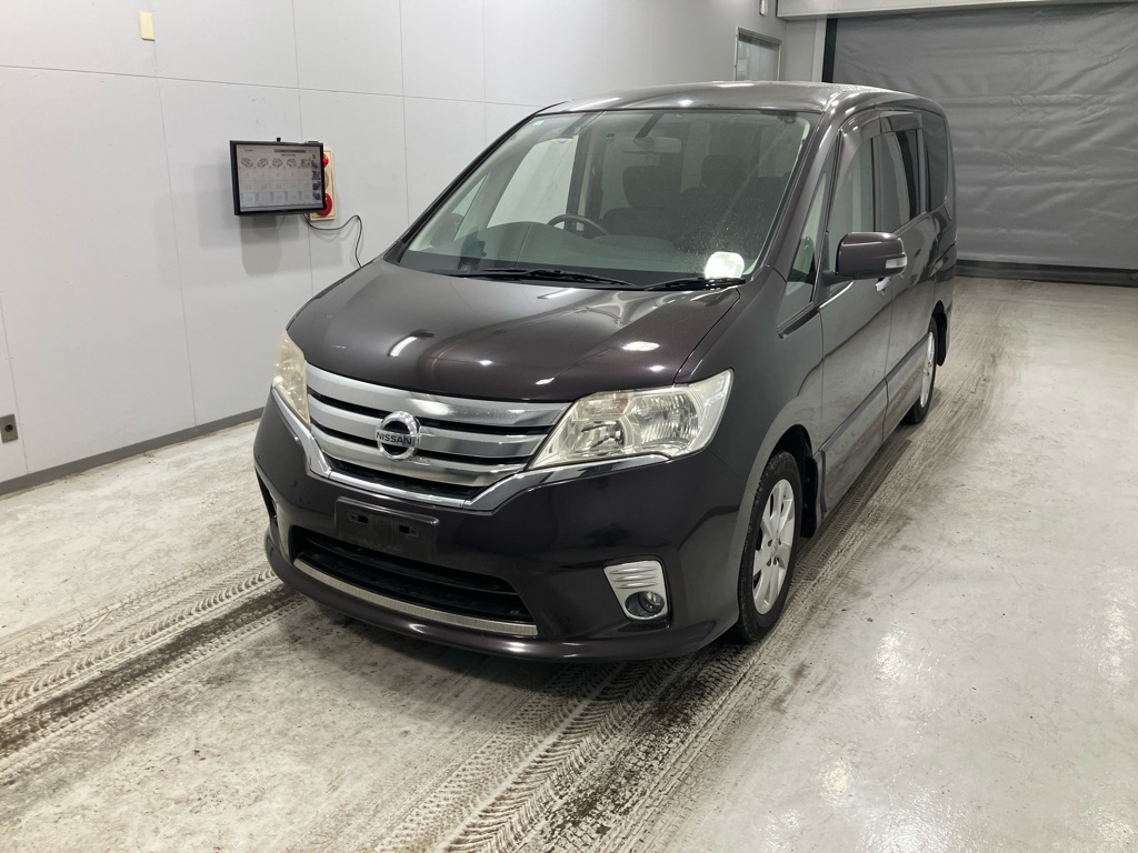 NISSAN SERENA
