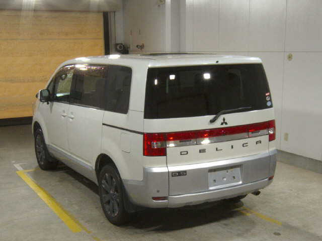 MITSUBISHI DELICA D:5