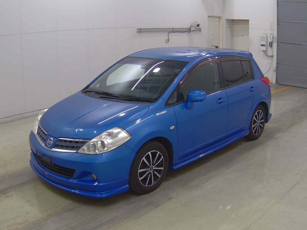 NISSAN TIIDA
