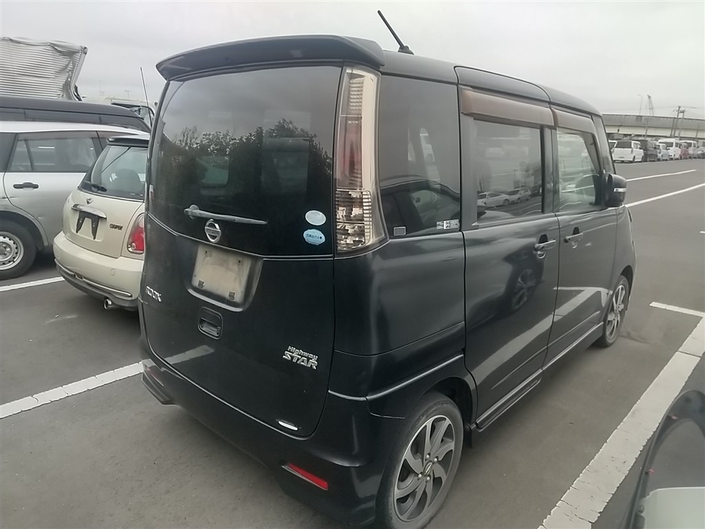 NISSAN ROOX