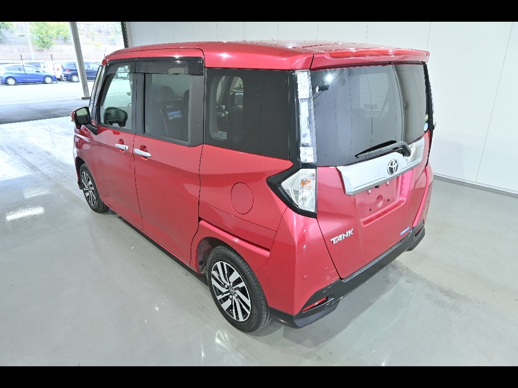 TOYOTA TANK