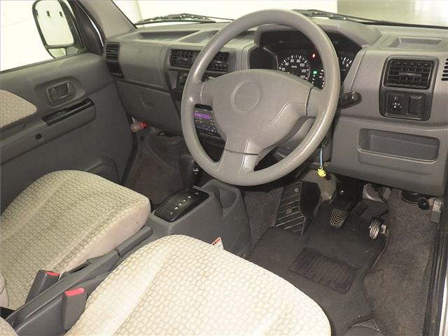NISSAN CLIPPER