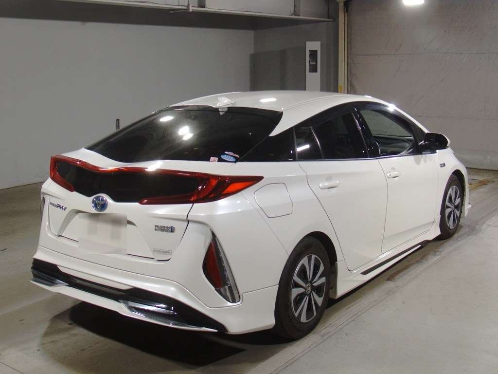 TOYOTA PRIUS PHV