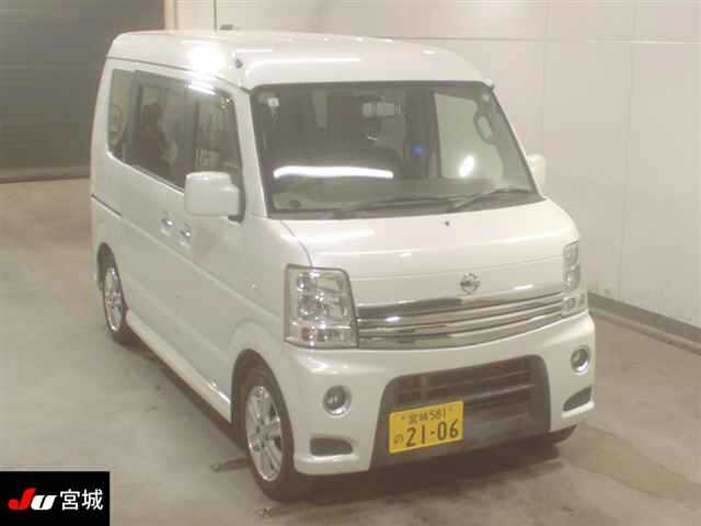 NISSAN NV100 CLIPPER
