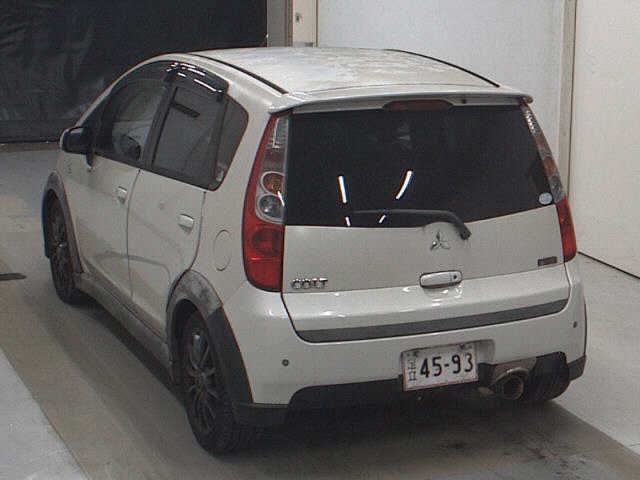 MITSUBISHI COLT