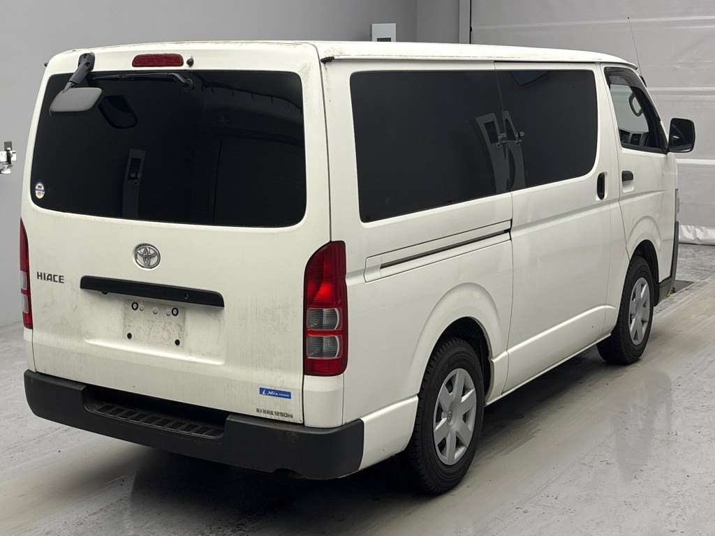 TOYOTA REGIUS ACE