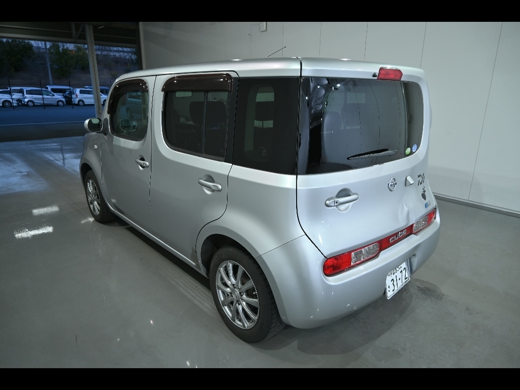 NISSAN CUBE
