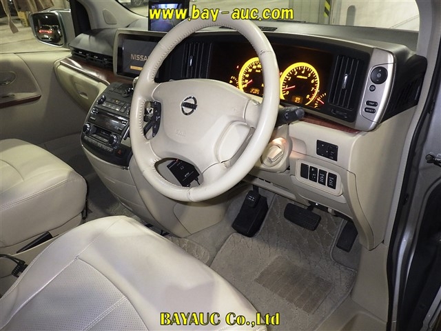 NISSAN ELGRAND