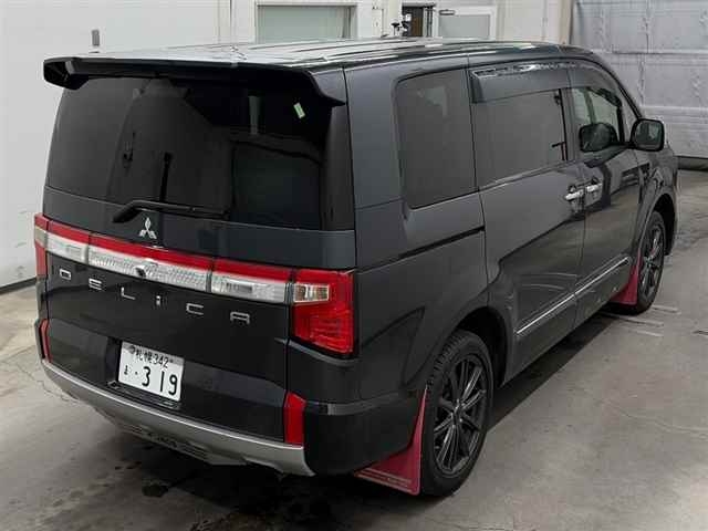 MITSUBISHI DELICA D:5