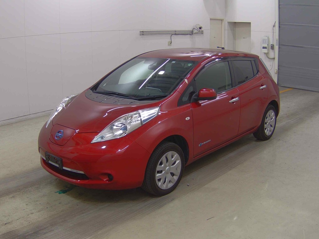 NISSAN LEAF