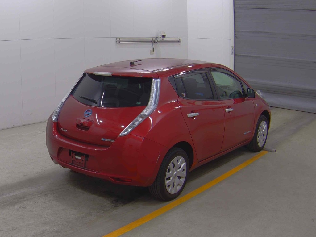 NISSAN LEAF