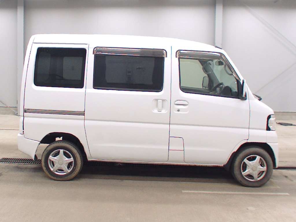 MITSUBISHI MINICAB