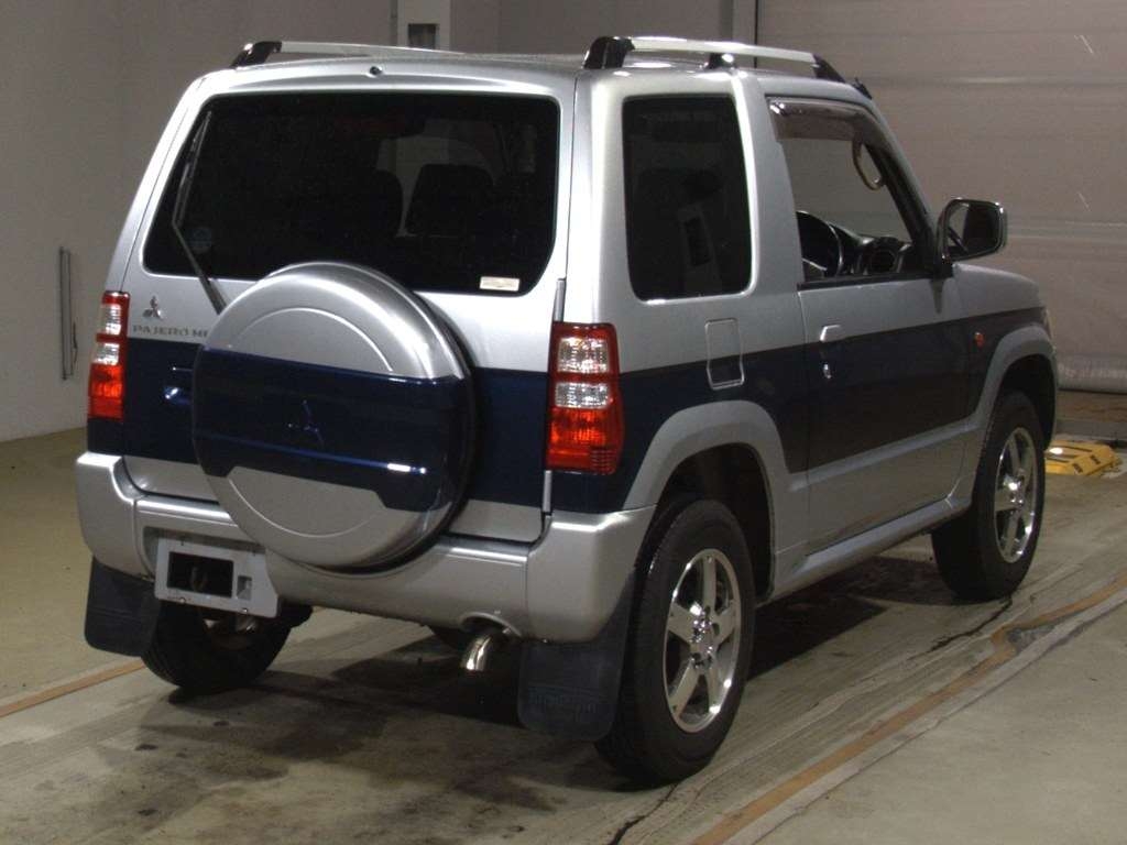 MITSUBISHI PAJERO MINI