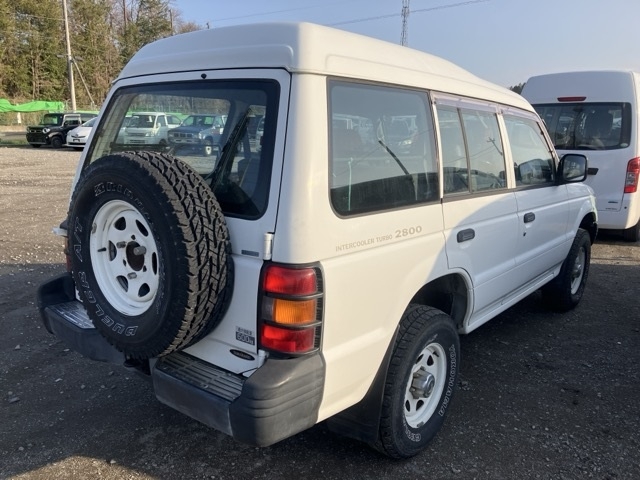 MITSUBISHI PAJERO