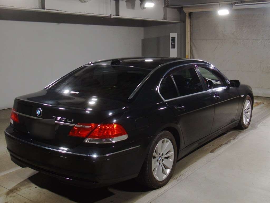 BMW 7-SERIES