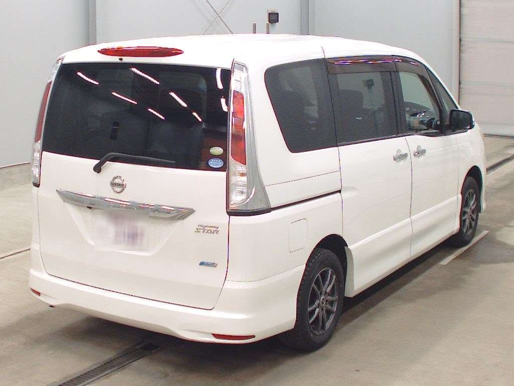 NISSAN SERENA