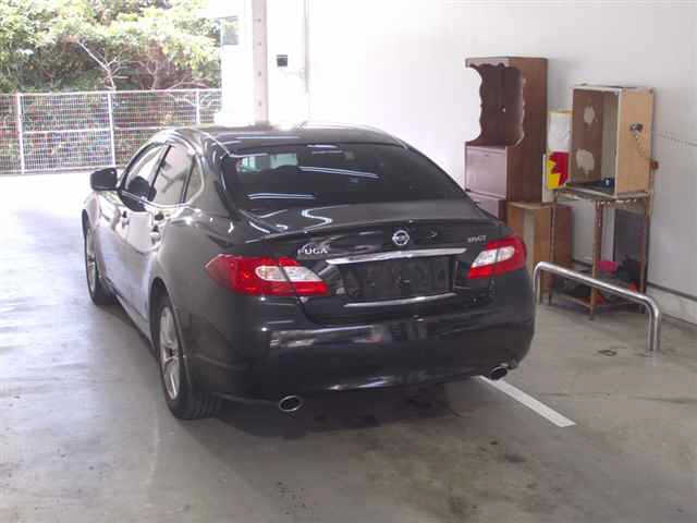 NISSAN FUGA