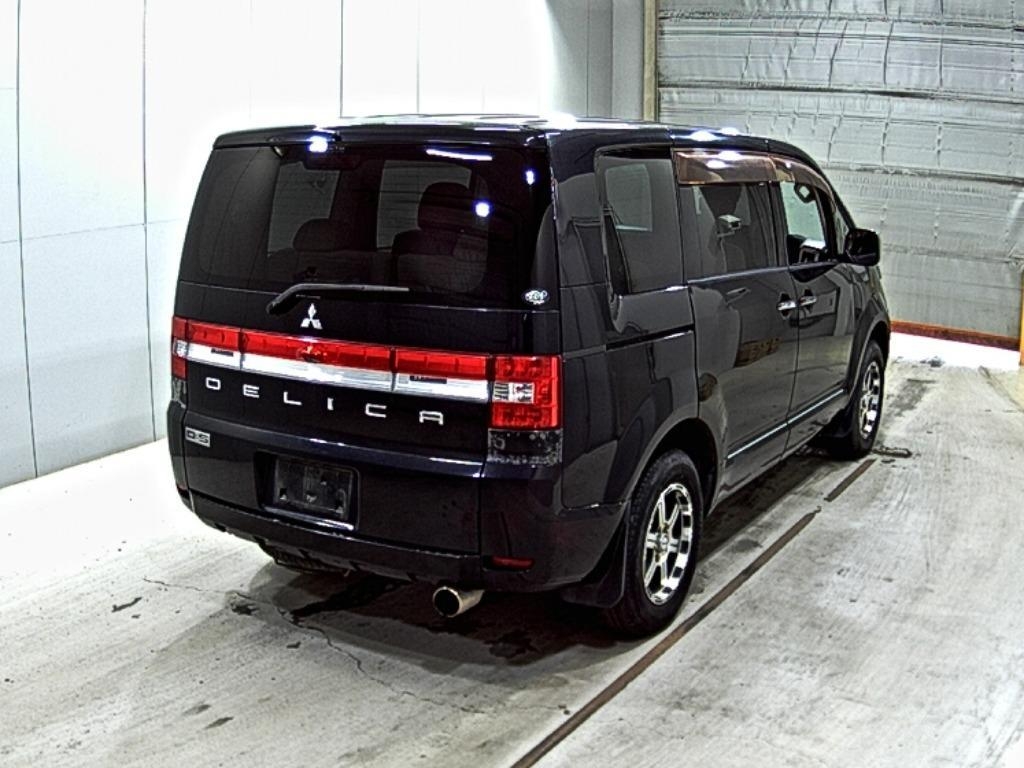 MITSUBISHI DELICA D:5