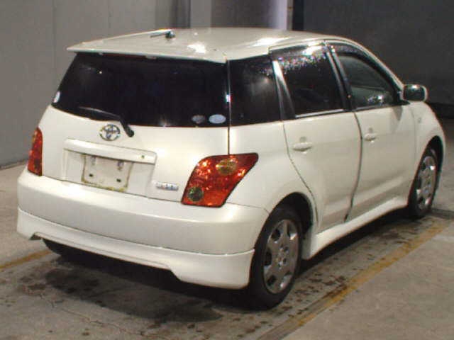 TOYOTA IST