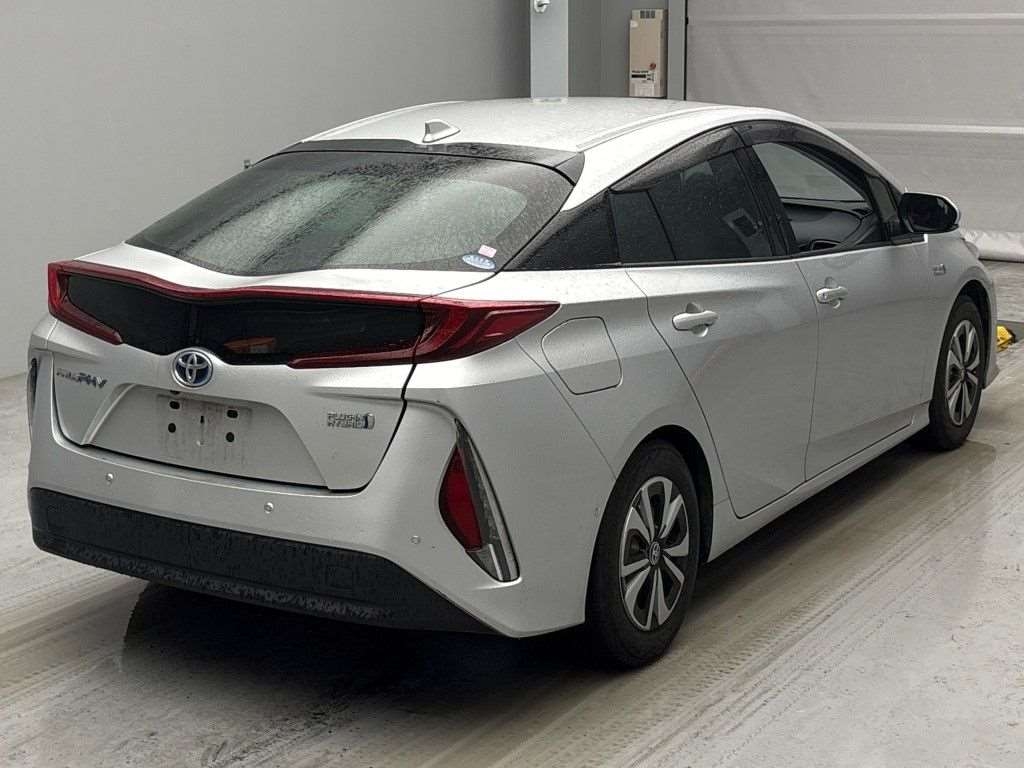 TOYOTA PRIUS PHV