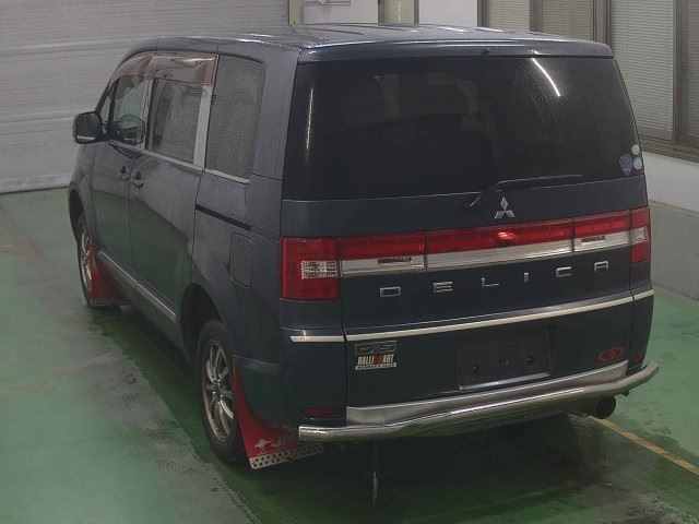 MITSUBISHI DELICA D:5