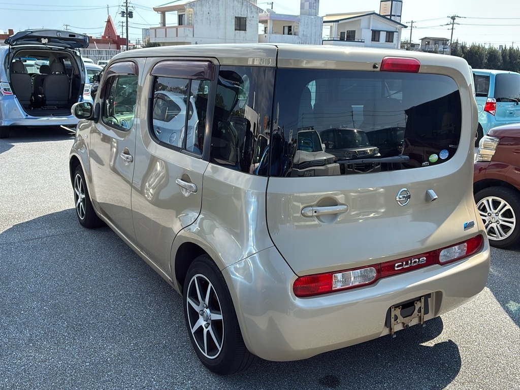 NISSAN CUBE
