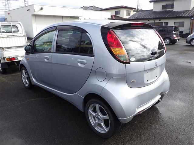 MITSUBISHI I