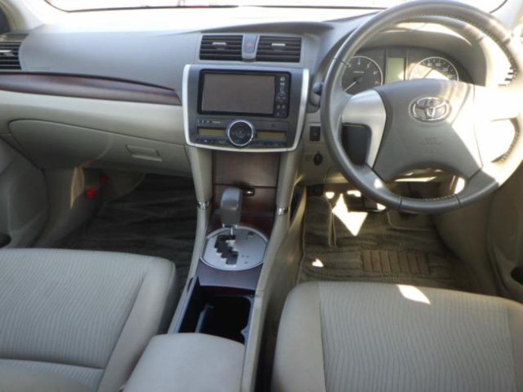 TOYOTA PREMIO