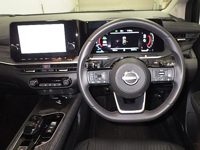 NISSAN AURA