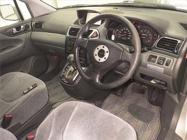 MITSUBISHI CHARIOT GRANDIS