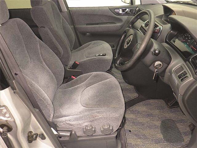 MITSUBISHI CHARIOT GRANDIS