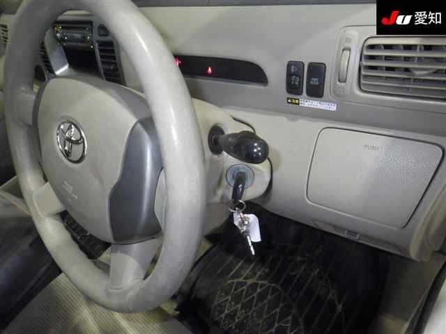 TOYOTA RAUM